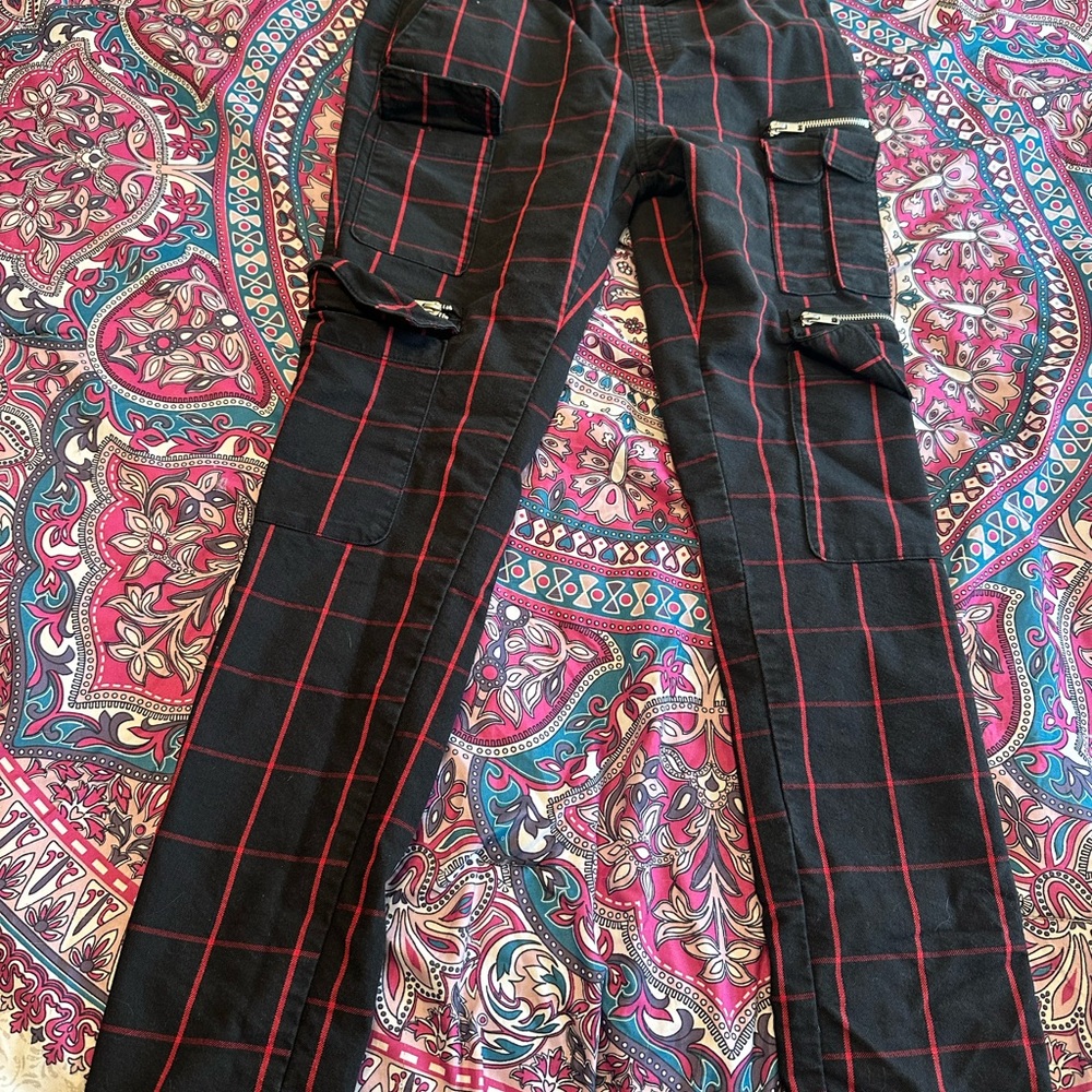 Hot Topic Black and Red Cargo Pants